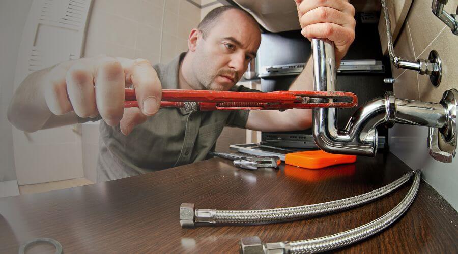 Expert burst pipe repair services in Butterfield, MO